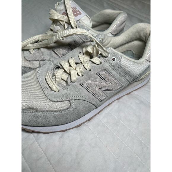 New Balance Women's 574 Gray Beige Sparkly Size 9 - Picture 6 of 8